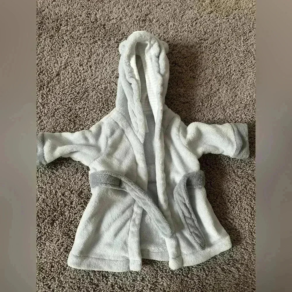 Baby Plushy Soft Hooded Bathrobe.